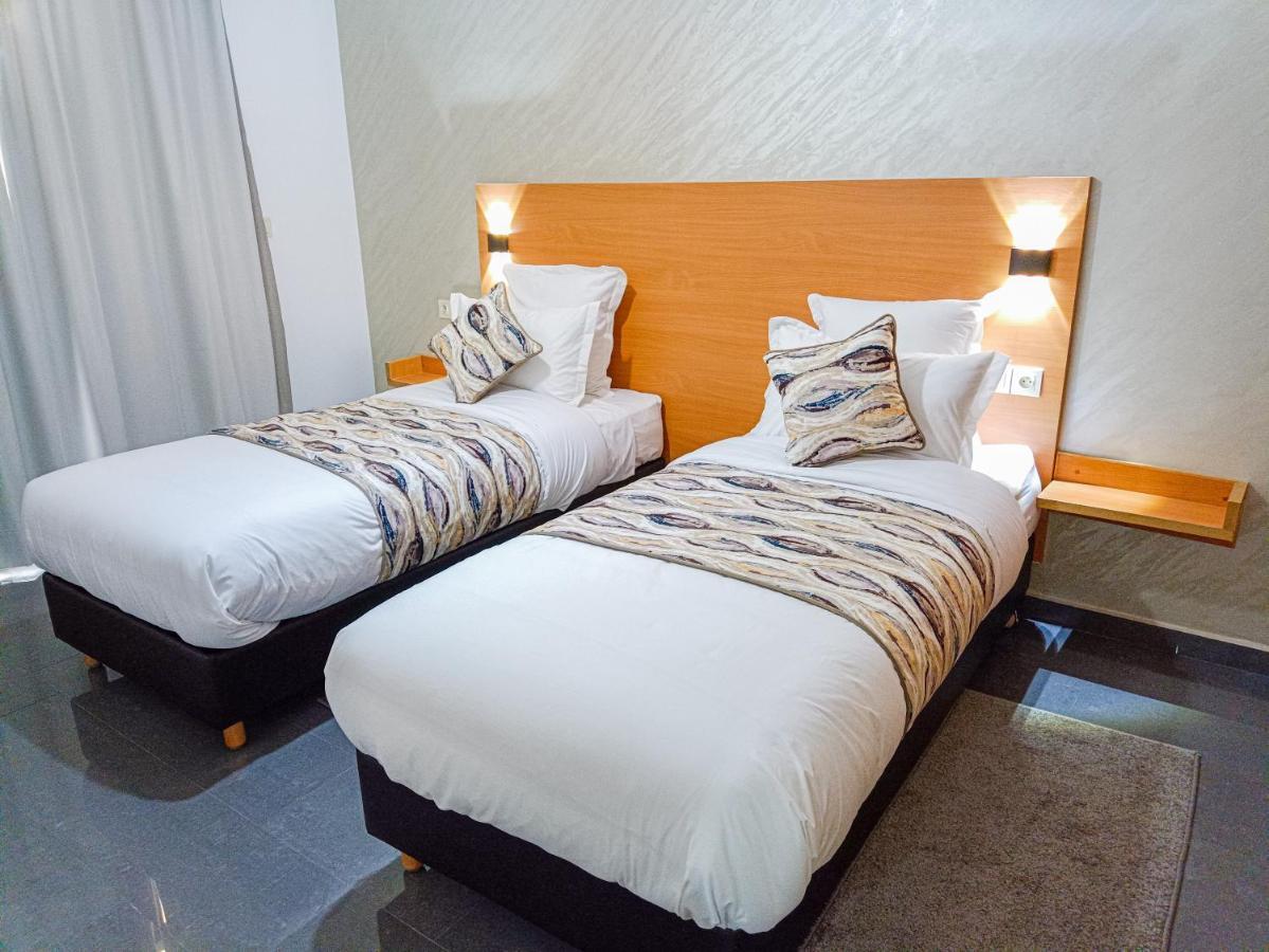 Hotel SunSet Beni Mellal Bagian luar foto