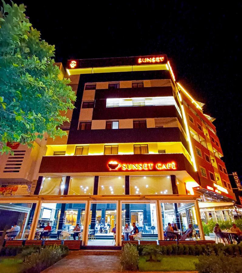 Hotel SunSet Beni Mellal Bagian luar foto