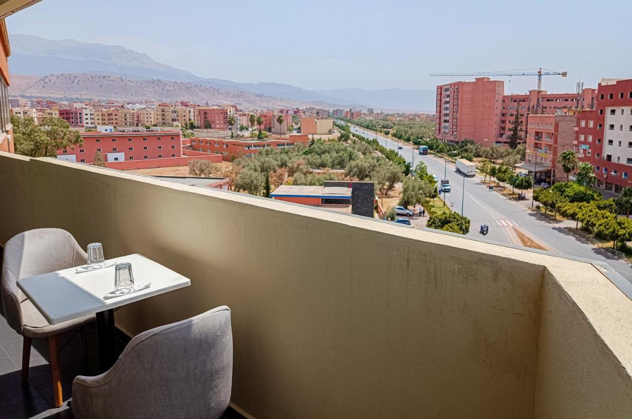 Hotel SunSet Beni Mellal Bagian luar foto